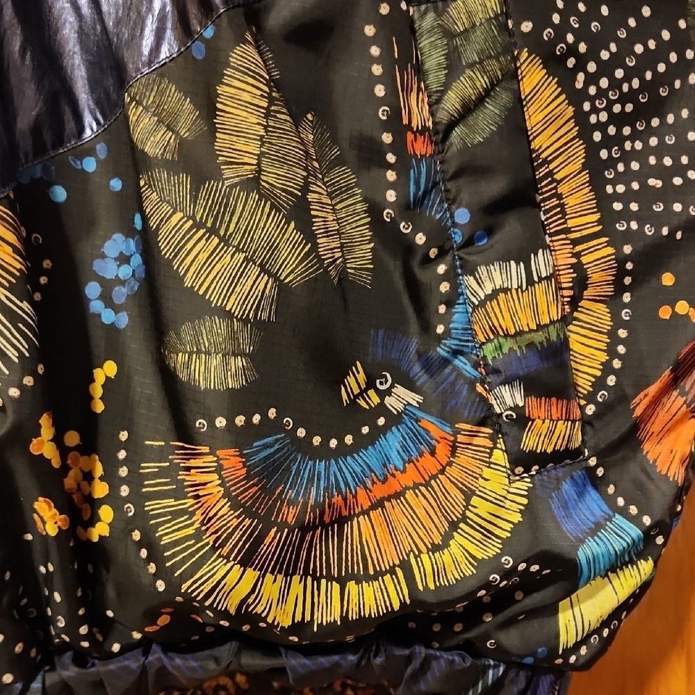 FARM Rio Borogodo Metallic Gold & Navy Patterned Reversible Puffer Jacket Small - Picture 3 of 15